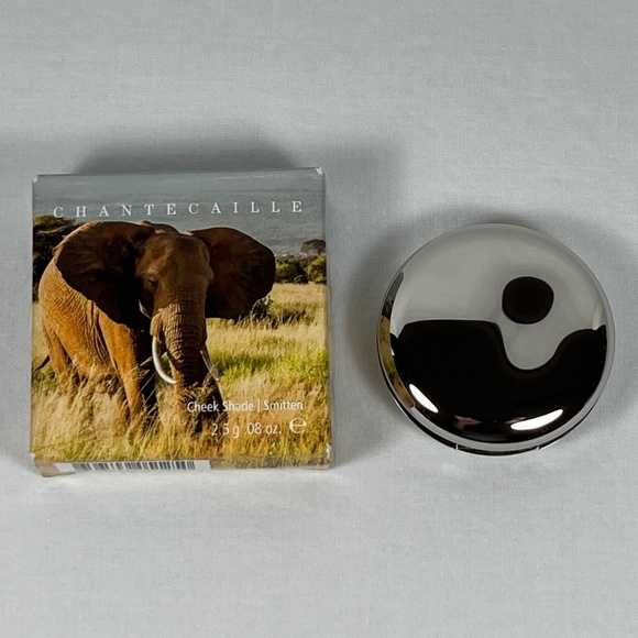 CHANTECAILLE Philanthropy Cheek Shade in Smitten (Elephant) - Picture 4 of 8